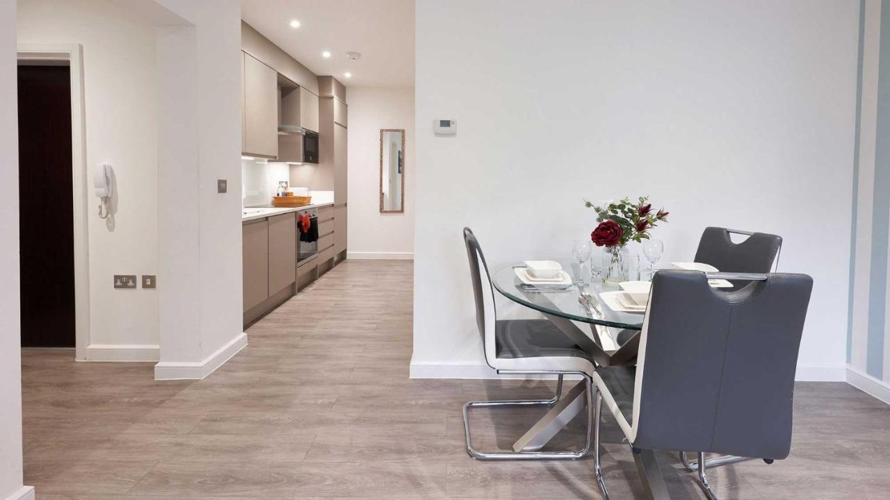 Luxustay Milburn House Milton Keynes Esterno foto