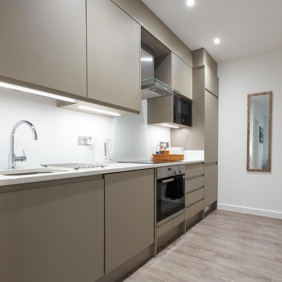 Luxustay Milburn House Milton Keynes Esterno foto